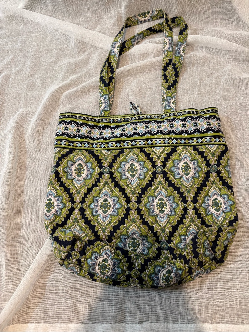 VERA BRADLEY Cambridge Tote Bag Green Blue Floral Medallion (Retired)